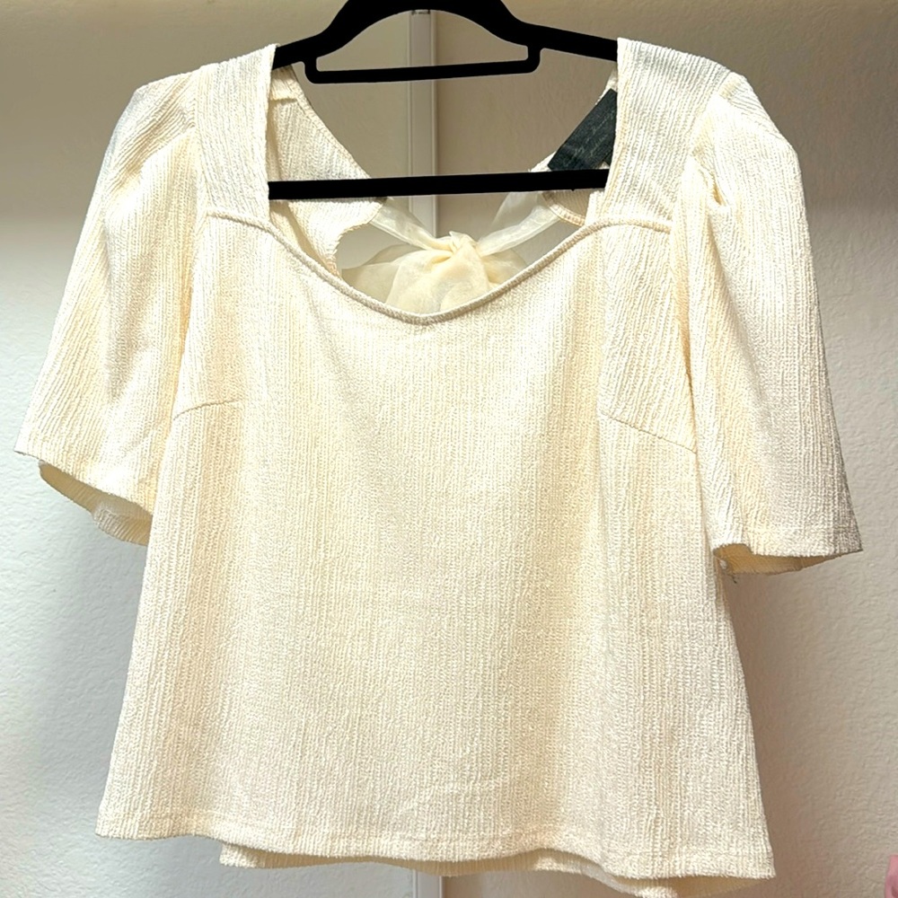 Cute shirt with tag